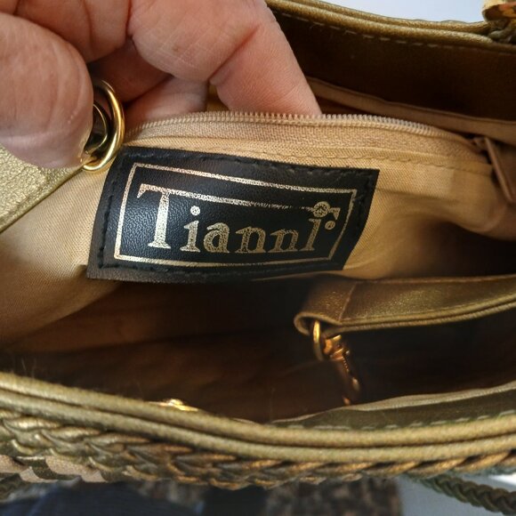 Tiannl  Woven Shoulder/ Crossbody❤️ - Picture 3 of 8